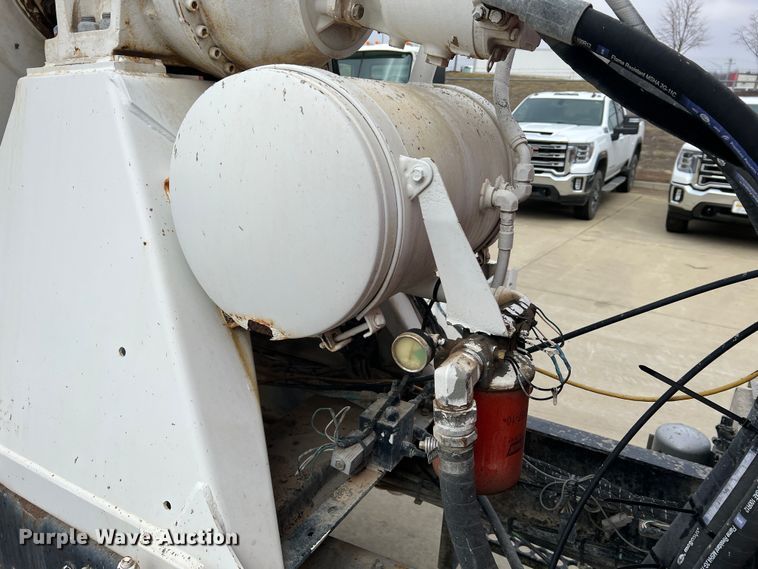 image for item JU9667 2006 International 5600i  ready mix truck