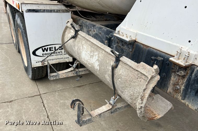 image for item JU9667 2006 International 5600i  ready mix truck