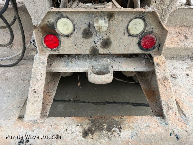 image for item JU9667 2006 International 5600i  ready mix truck