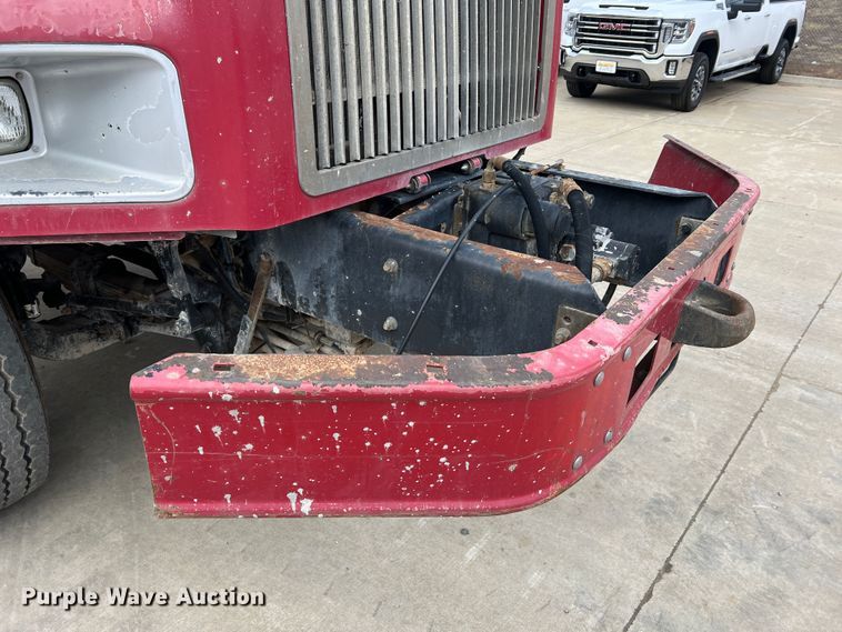 image for item JU9667 2006 International 5600i  ready mix truck