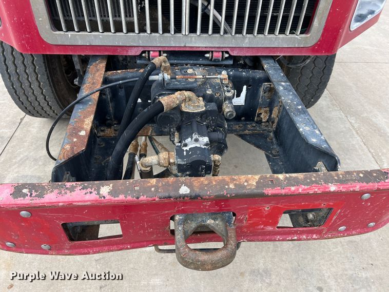 image for item JU9667 2006 International 5600i  ready mix truck