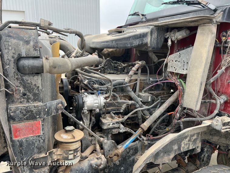 image for item JU9667 2006 International 5600i  ready mix truck