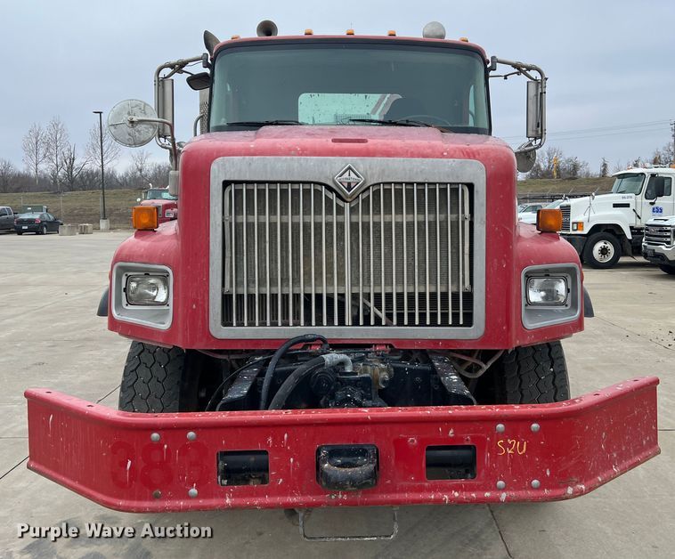 image for item JU9668 2006 International 5600i  ready mix truck