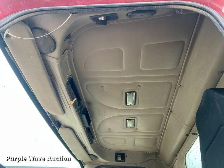 image for item JU9668 2006 International 5600i  ready mix truck