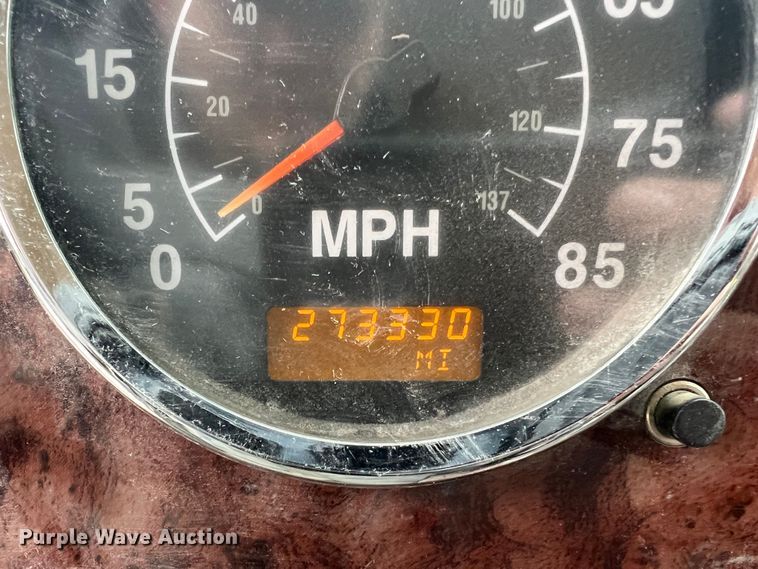 image for item JU9668 2006 International 5600i  ready mix truck