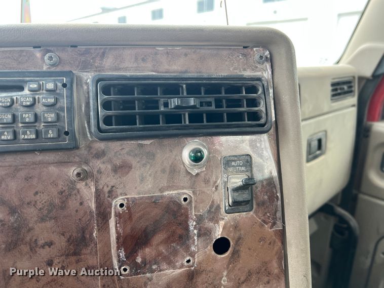 image for item JU9668 2006 International 5600i  ready mix truck