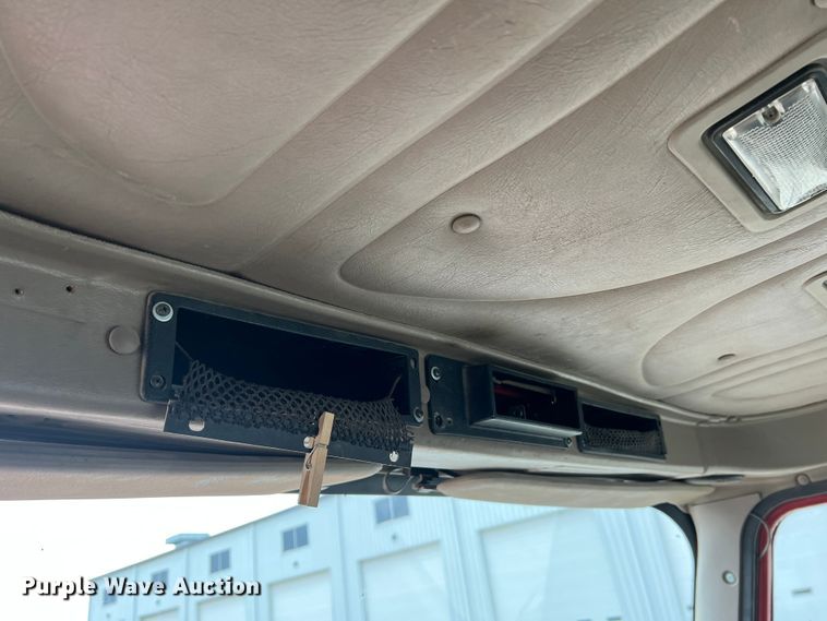 image for item JU9668 2006 International 5600i  ready mix truck