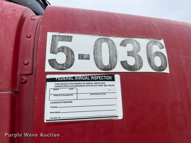 image for item JU9668 2006 International 5600i  ready mix truck