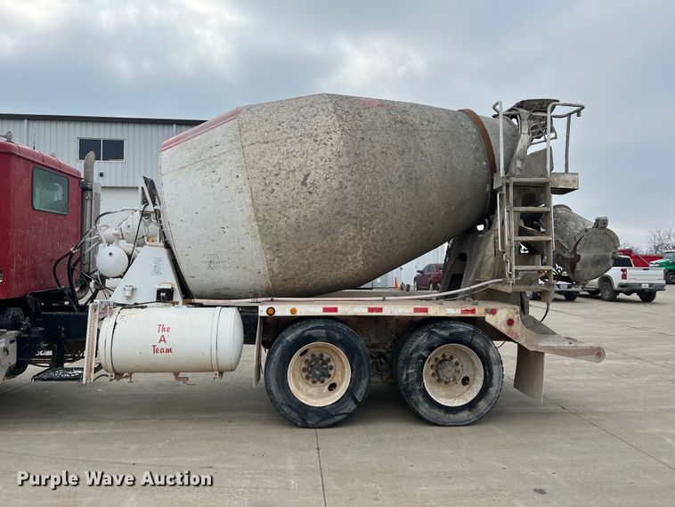 image for item JU9668 2006 International 5600i  ready mix truck