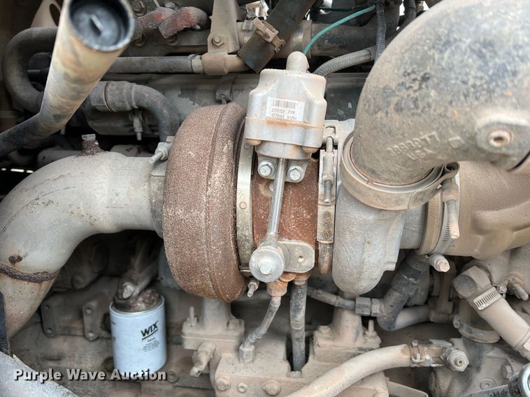 image for item JU9668 2006 International 5600i  ready mix truck