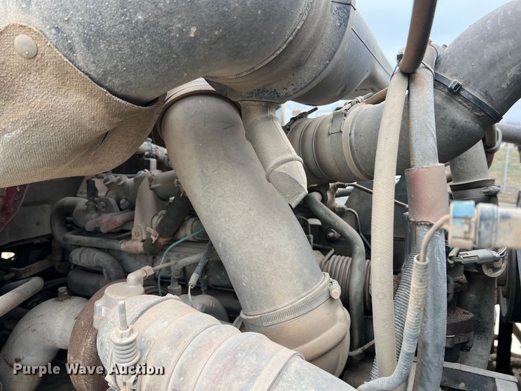 image for item JU9668 2006 International 5600i  ready mix truck