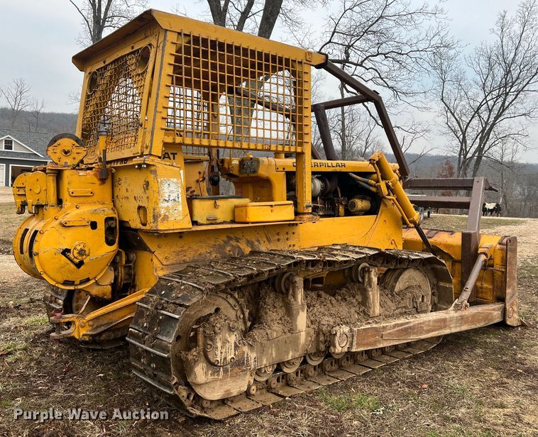 image for item JU9669 1967 Caterpillar D6C  dozer
