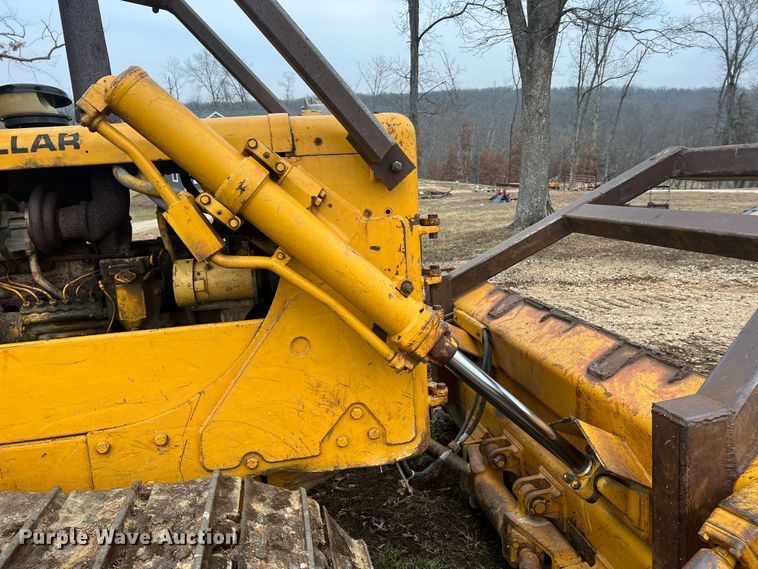 image for item JU9669 1967 Caterpillar D6C  dozer