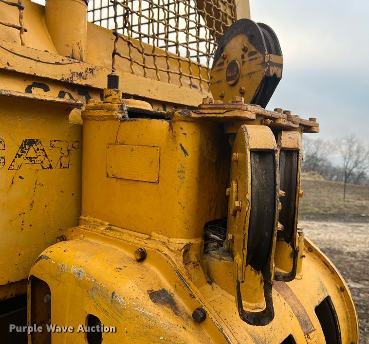 image for item JU9669 1967 Caterpillar D6C  dozer