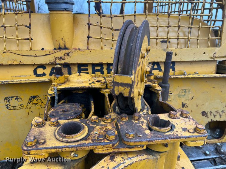 image for item JU9669 1967 Caterpillar D6C  dozer