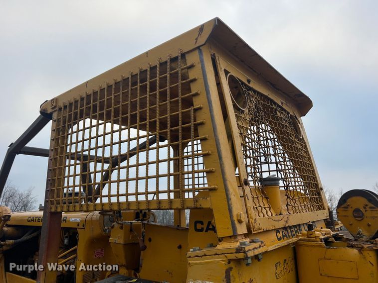 image for item JU9669 1967 Caterpillar D6C  dozer