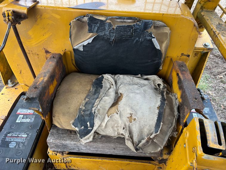 image for item JU9669 1967 Caterpillar D6C  dozer