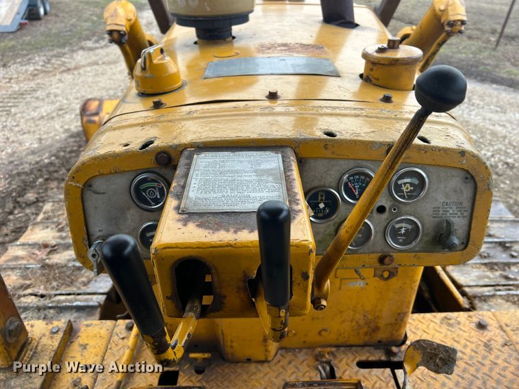 image for item JU9669 1967 Caterpillar D6C  dozer