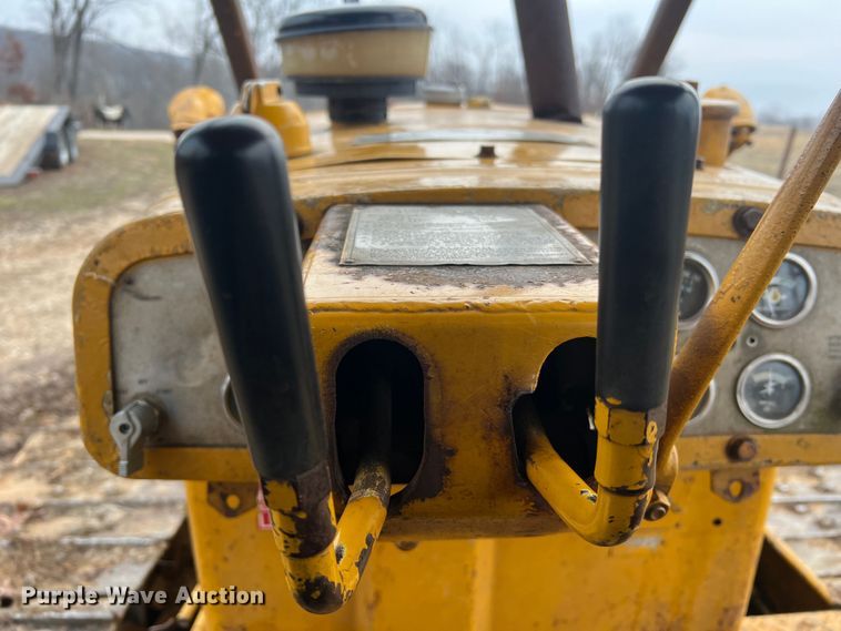 image for item JU9669 1967 Caterpillar D6C  dozer