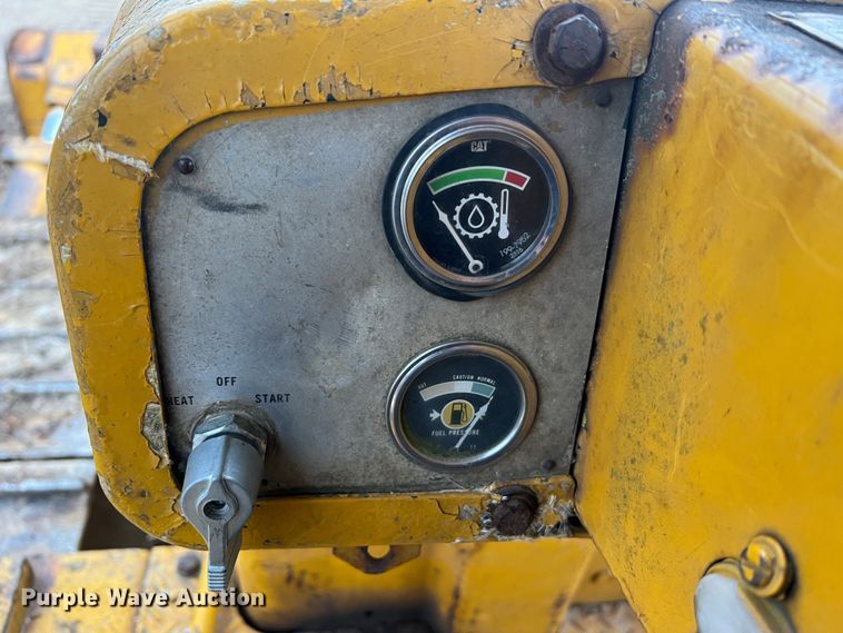 image for item JU9669 1967 Caterpillar D6C  dozer