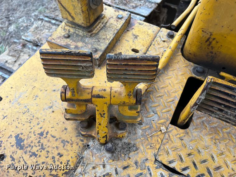 image for item JU9669 1967 Caterpillar D6C  dozer