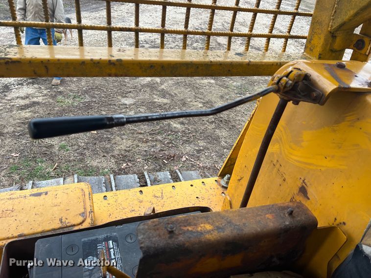 image for item JU9669 1967 Caterpillar D6C  dozer