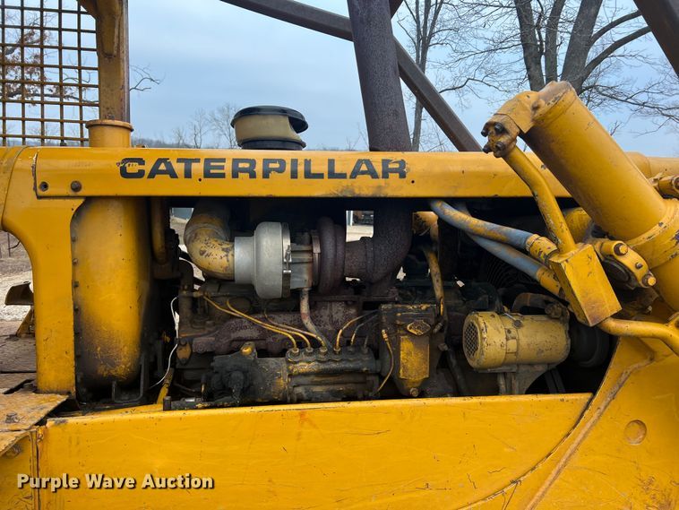 image for item JU9669 1967 Caterpillar D6C  dozer