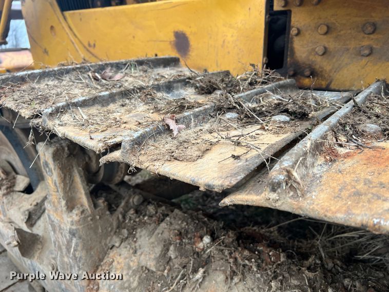 image for item JU9669 1967 Caterpillar D6C  dozer