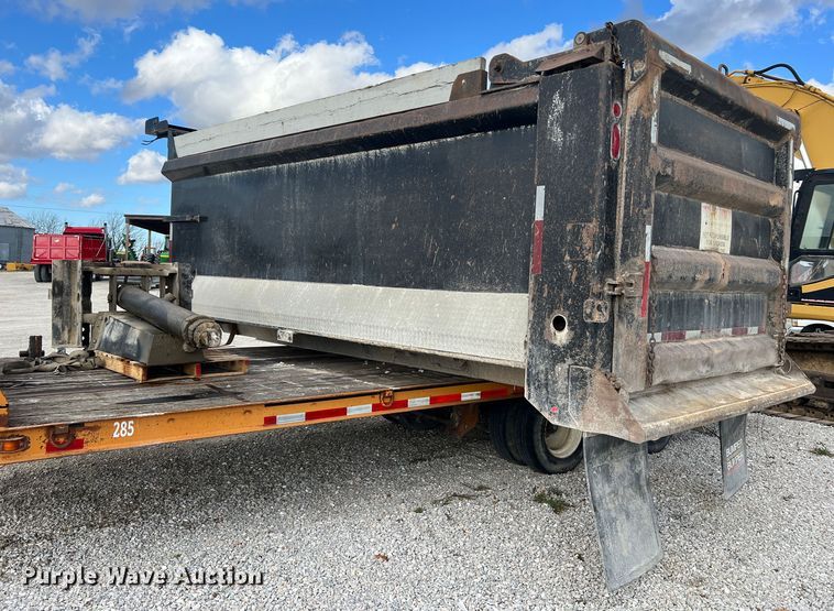 image for item JU9674 Heil  dump truck bed