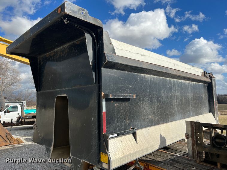 image for item JU9674 Heil  dump truck bed