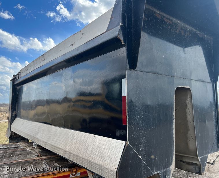 image for item JU9674 Heil  dump truck bed