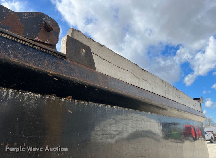 image for item JU9674 Heil  dump truck bed