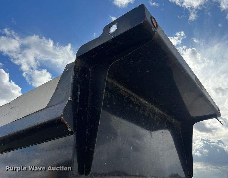 image for item JU9674 Heil  dump truck bed