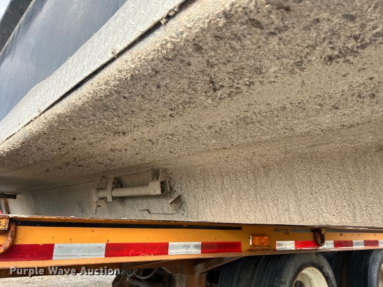 image for item JU9674 Heil  dump truck bed