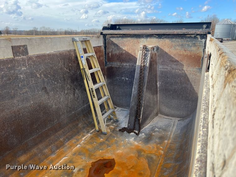 image for item JU9674 Heil  dump truck bed