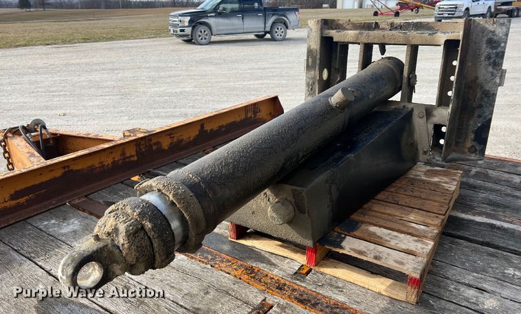 image for item JU9674 Heil  dump truck bed