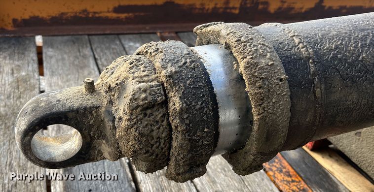 image for item JU9674 Heil  dump truck bed