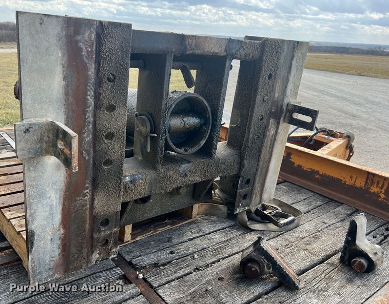 image for item JU9674 Heil  dump truck bed