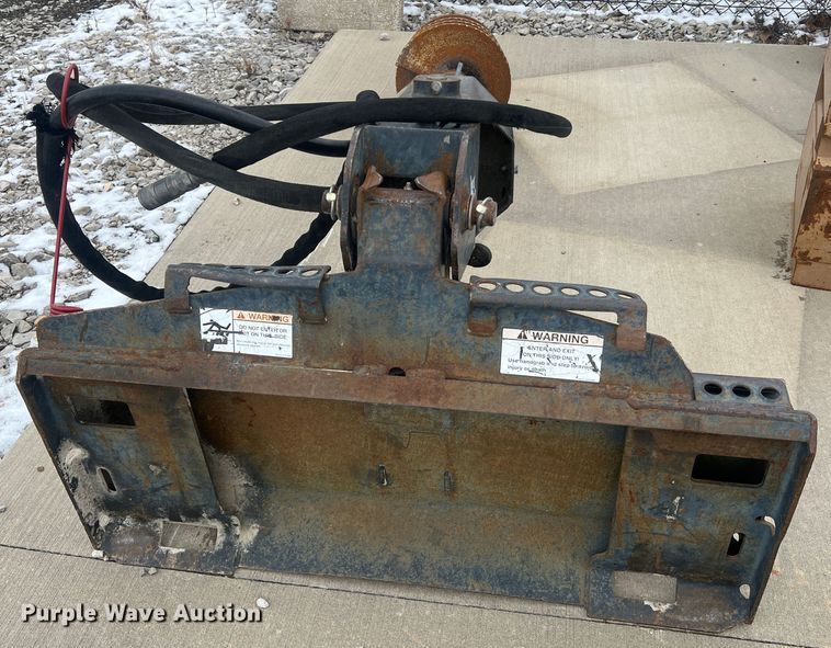 image for item JU9675 Bobcat 15C  skid steer auger