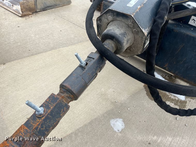 image for item JU9675 Bobcat 15C  skid steer auger