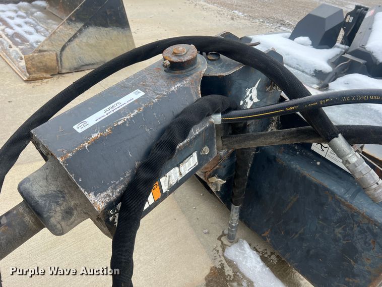 image for item JU9675 Bobcat 15C  skid steer auger