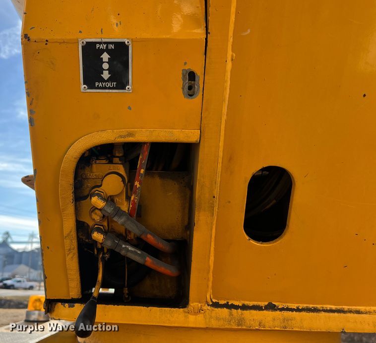 image for item JU9681 1990 Ford F700  bucket truck