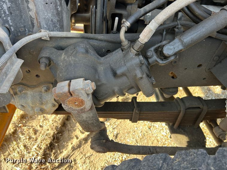 image for item JU9681 1990 Ford F700  bucket truck