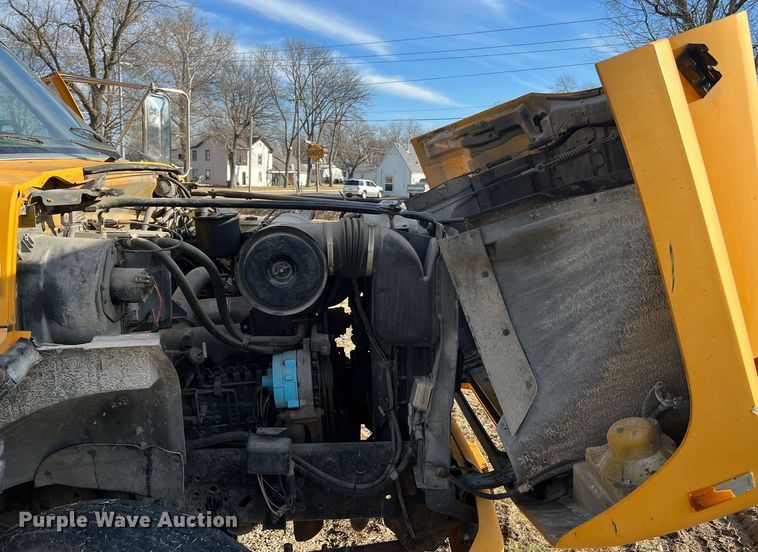 image for item JU9681 1990 Ford F700  bucket truck