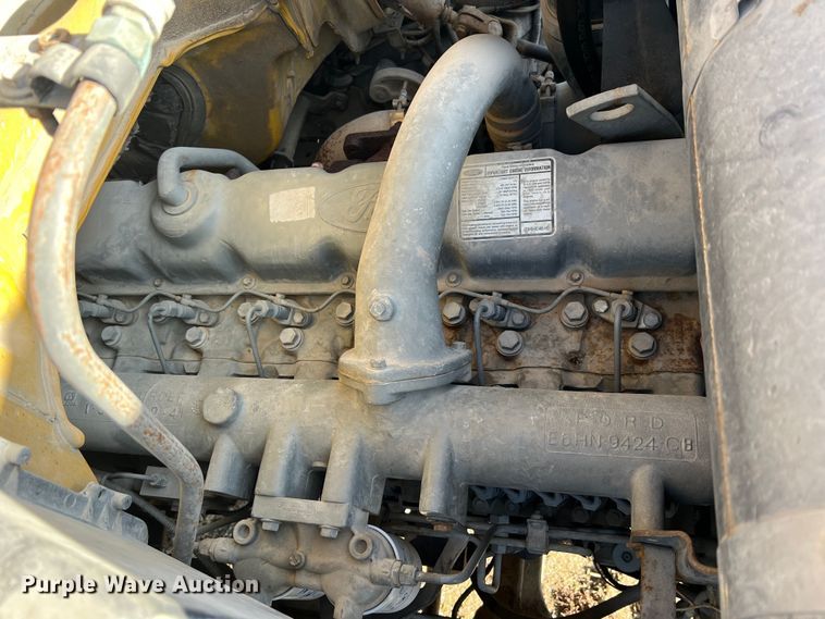 image for item JU9681 1990 Ford F700  bucket truck