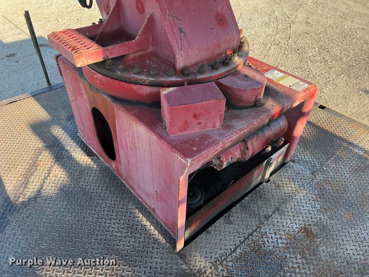 image for item JU9682 1999 International 4900  bucket truck