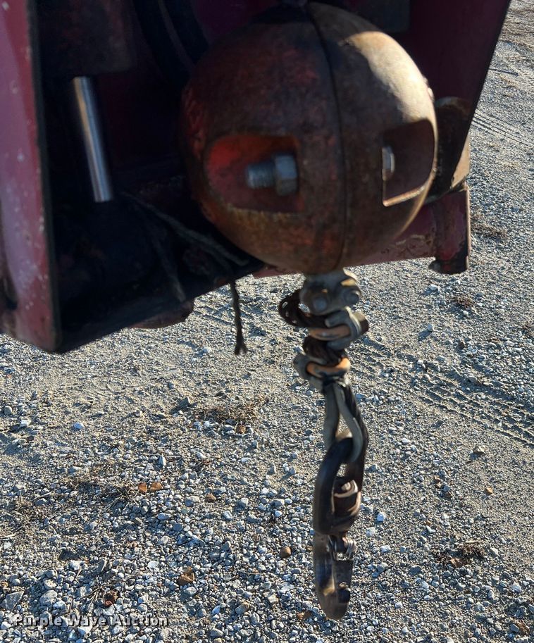 image for item JU9682 1999 International 4900  bucket truck