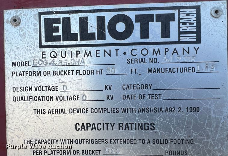 image for item JU9682 1999 International 4900  bucket truck