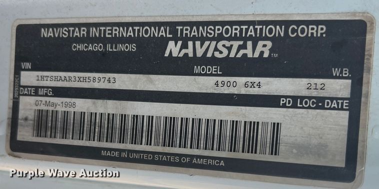 image for item JU9682 1999 International 4900  bucket truck