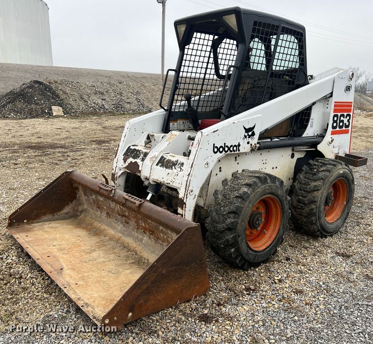image for item JU9714 2000 Bobcat 863  skid steer loader